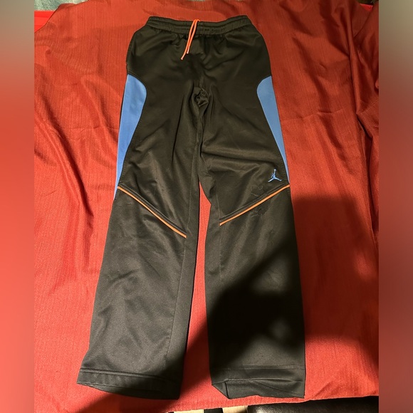 Bundle of kids used clothes size 13-15 boys tees tank and trackpants streetwear - Picture 3 of 10